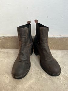 Brown Ankle Boots 👢