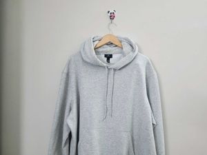 H&amp;M Solid Grey Relaxed Fit Hoodie Unisex
