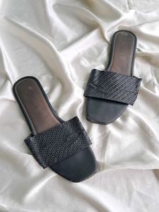 Flats & Shoes SALE ⚡️