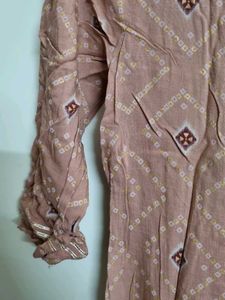 Embroidered Bhandani Kurta