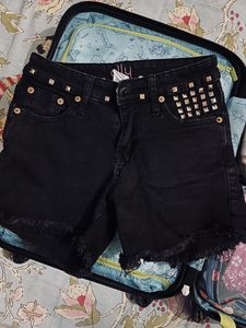 Ally black shorts✨