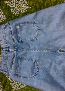 Straight Fit Baggy Jeans