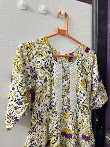 Naira Cut Pretty Suit with Pants