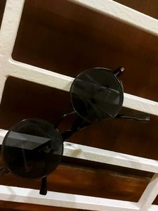 Retro Round Black Sunglasses