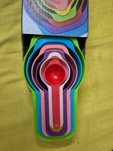 Colorful 6-Piece Measuring Cup Set