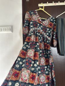 Desi Avatar Printed Kurta Set (Size S) 🌸