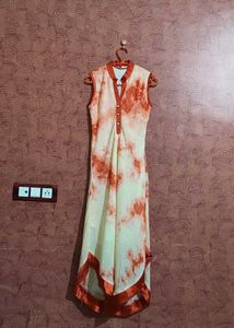 Sleeveless Collared Long Kurta
