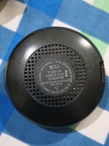 MAC Studio Fix Powder Plus Foundation Compact