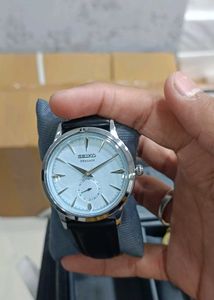 Premium Quality Watch In OFFER