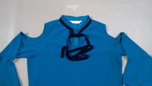 Eavan Blue Solid Top