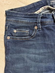 Distressed Skinny Jeans