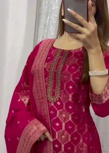 Elegant Pink Kurta Set