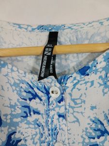 Here&amp;Now White and Blue Printed Round Neck With Bu