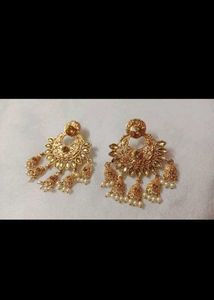 Earring With Mangtika