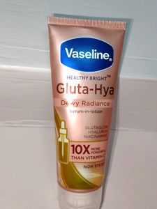 Vaseline Gluta-Hya Lotion