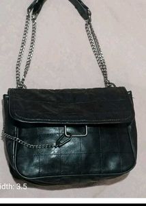 Stylish Zara Handbag 🖤🖤
