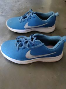 Running Shoes