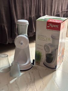 Hand Juicer