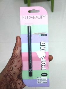 Huda Beauty Popstar Kajal Black