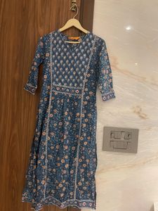 Beautiful Blue Indu Bindu Printed Kurta