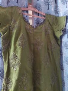 Green Embroidered Kurta