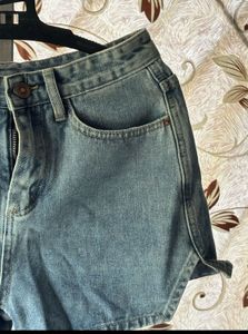 URBANIC NEW DENIM SHORTS