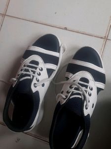 Stylish Casual Footwear For Women Size 6