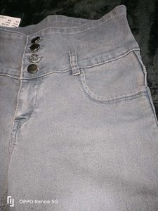 Gray High-Waisted Jeans
