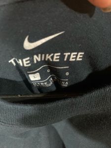 Nike Swoosh Tee