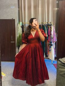 Elegant Burgundy Midi Dress