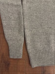 UNIQLO Crew Neck Sweater