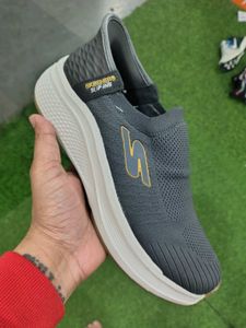 Skechers slip on shoes