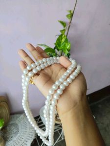 1 White Chain 😍
