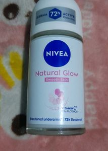 NIVEA Natural Glow Deodorant