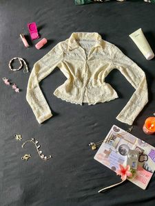 lace full sleeve crop top