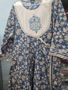 Floral Print Kurta Pillzo Set With Dupatta Size xl