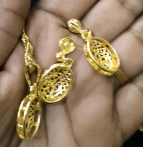R10 Chain With Pendent