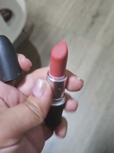 MAC Lipstick Shade Stay Curious