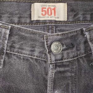 Levi&#39;s 501 Original Button-Fly Jeans - Waist 32