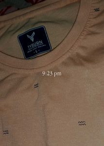 Aeropostale Graphic Tee - Size M