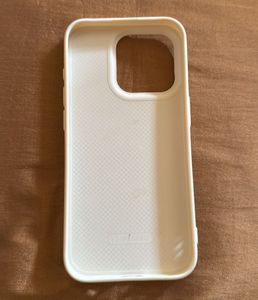 Iphone 15 Pro Off White Cover