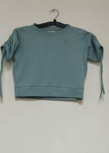 🎀 Beautiful Round Neck Crop Top 🎀