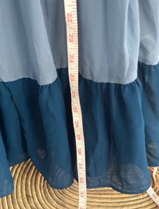 Blue Sleeveless Ruffle Dress. Size: 34-36