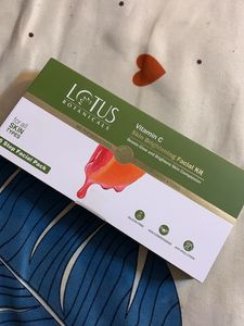Lotus Botanicals Facial Kit