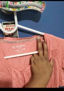 Women&#39;s T-shirt