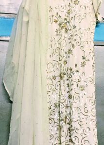 Elegant Embroidered Cream Salwar Kameez