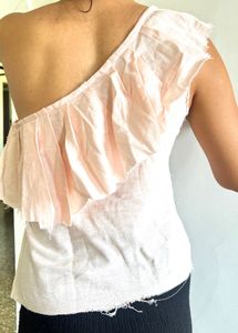 Ruffle frayed One-Shoulder Top