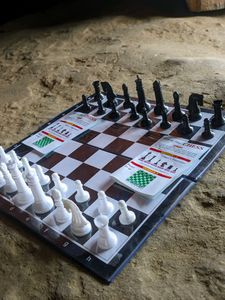 0Brand New Chess With All Things And Manual Under