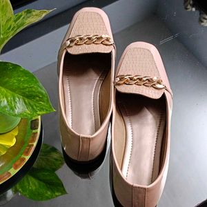 🛍️ Elegant Beige Loafers ⭐⭐⭐⭐⭐