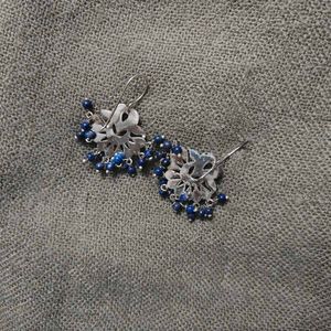 92.5 Motif Dangler